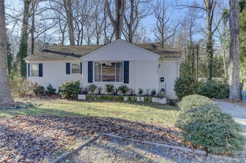 Property image 3 at 3325 Eastwood Drive, Charlotte, NC 28205