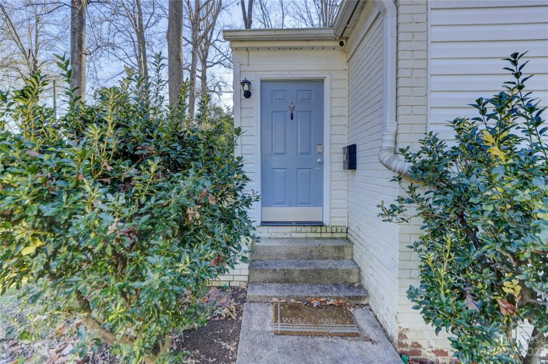 Property image 4 at 3325 Eastwood Drive, Charlotte, NC 28205