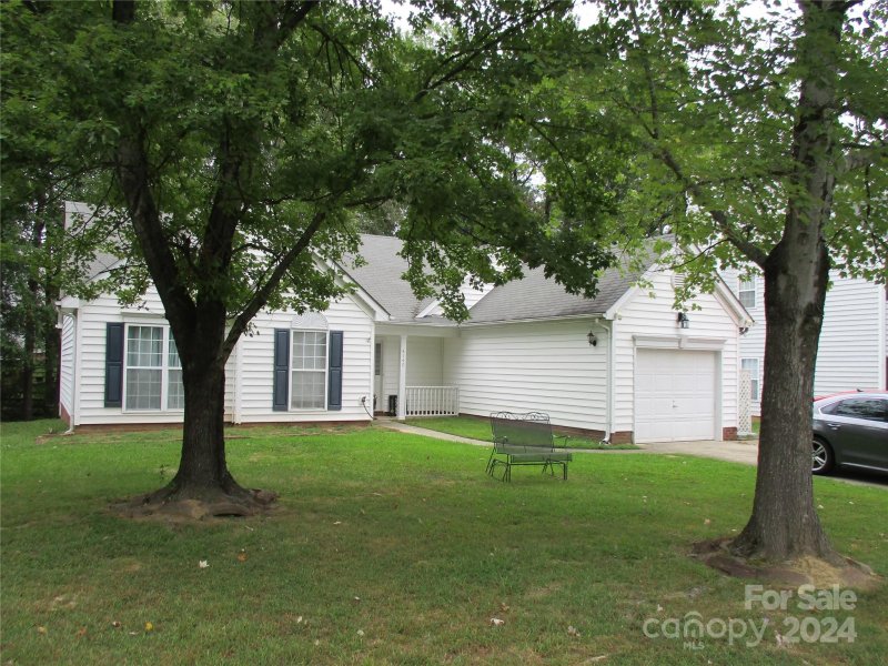 Property image 2 at 4140 Highcroft Lane, Charlotte, NC 28269