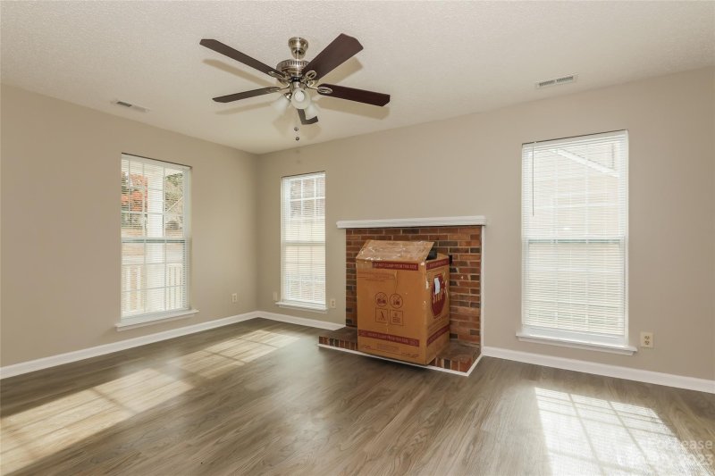 Property image 4 at 7516 Swedish Ivy Lane, Charlotte, NC 28227