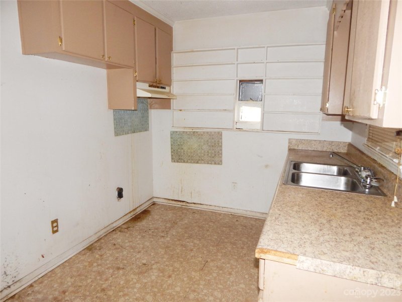 Property image 2 at 113 Valley Road, York, SC 29745