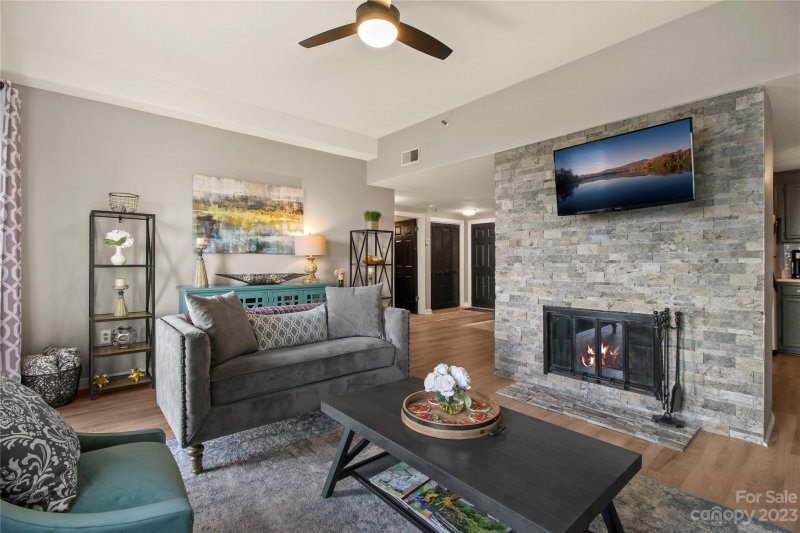 Property image 5 at 303 Sugar Top Drive, Sugar Mountain, NC 28604