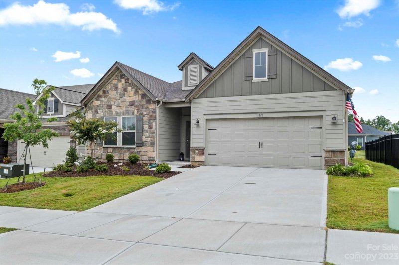 Property image 2 at 1876 Lotus Lane, Denver, NC 28037