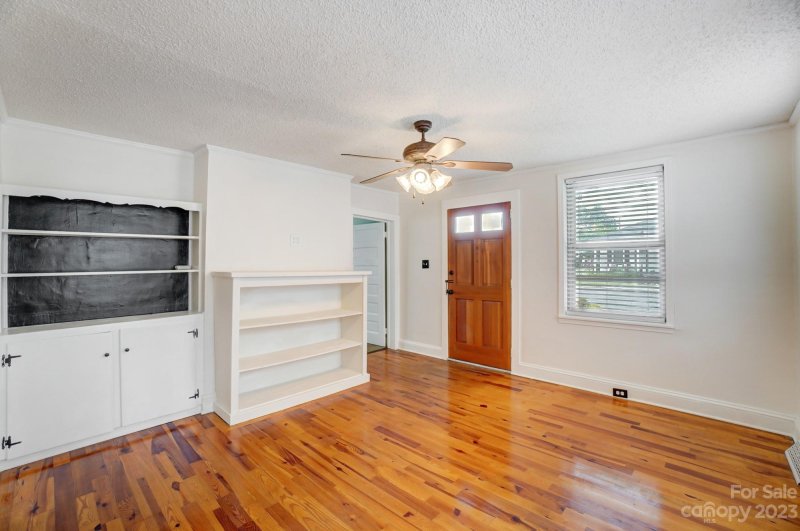 Property image 2 at 86 Walnut Avenue, Gastonia, NC 28054