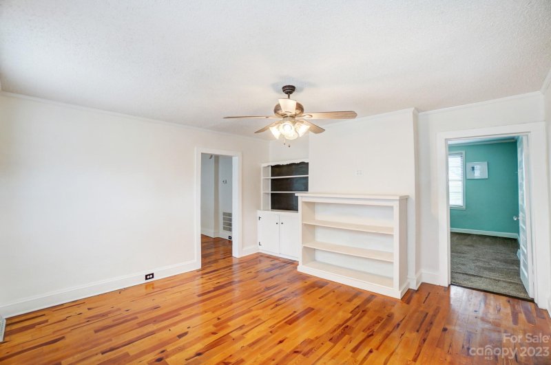 Property image 3 at 86 Walnut Avenue, Gastonia, NC 28054