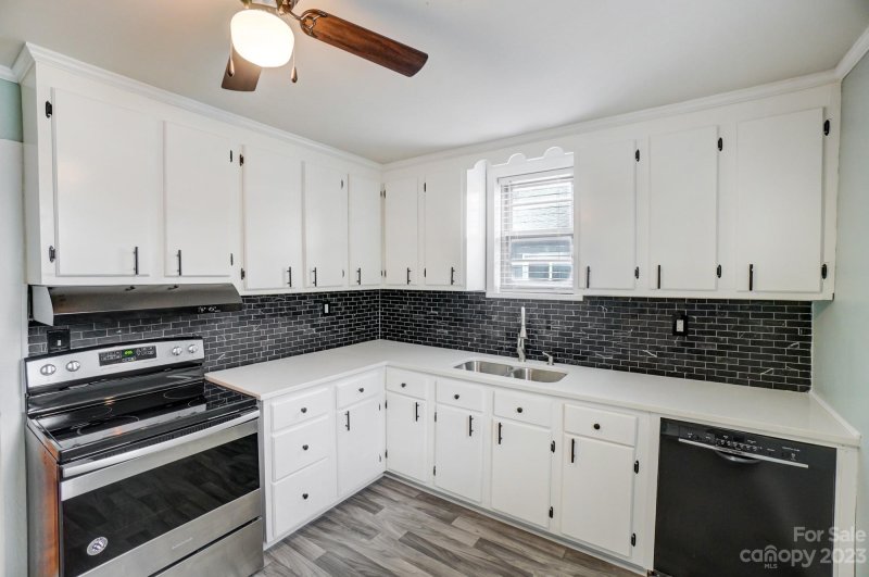 Property image 5 at 86 Walnut Avenue, Gastonia, NC 28054