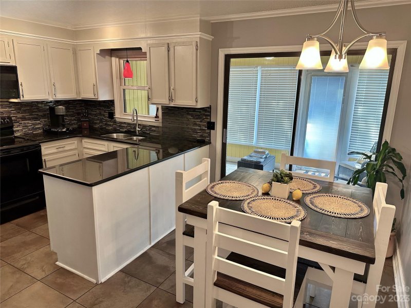 Property image 5 at 1330 5th Street, Hickory, NC 28601