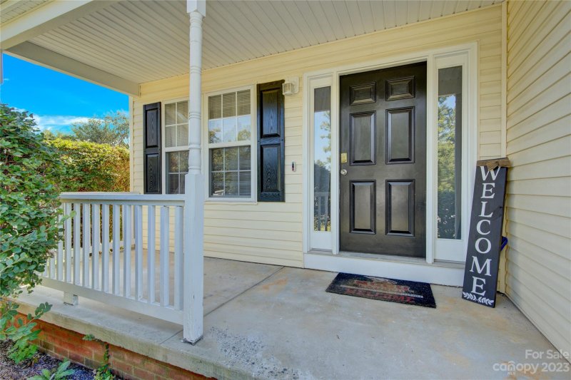 Property image 3 at 811 Sir Raleigh Drive, Concord, NC 28025