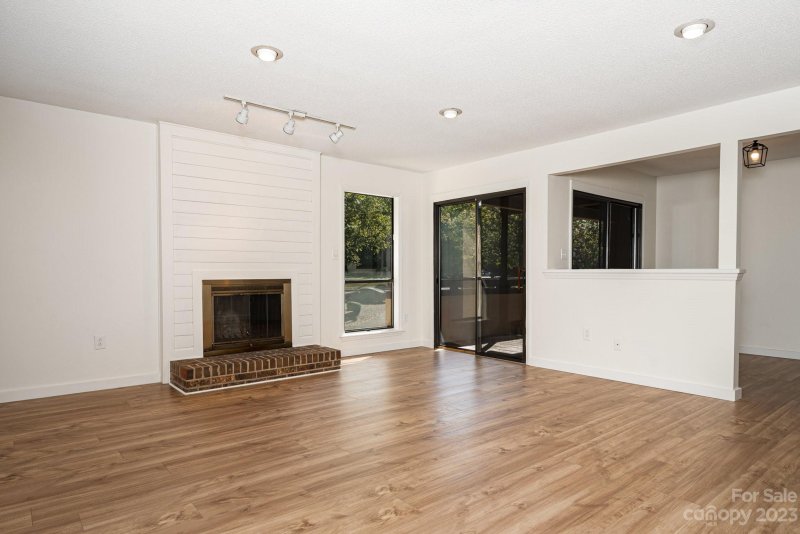 Property image 4 at 5713 Dockside Drive, Charlotte, NC 28227