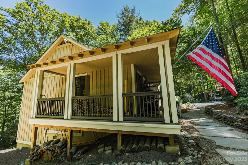 Property image 3 at 9 Whispering Falls Court, Tuckasegee, NC 28783