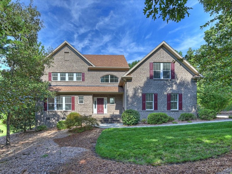 1024 James Madison Drive