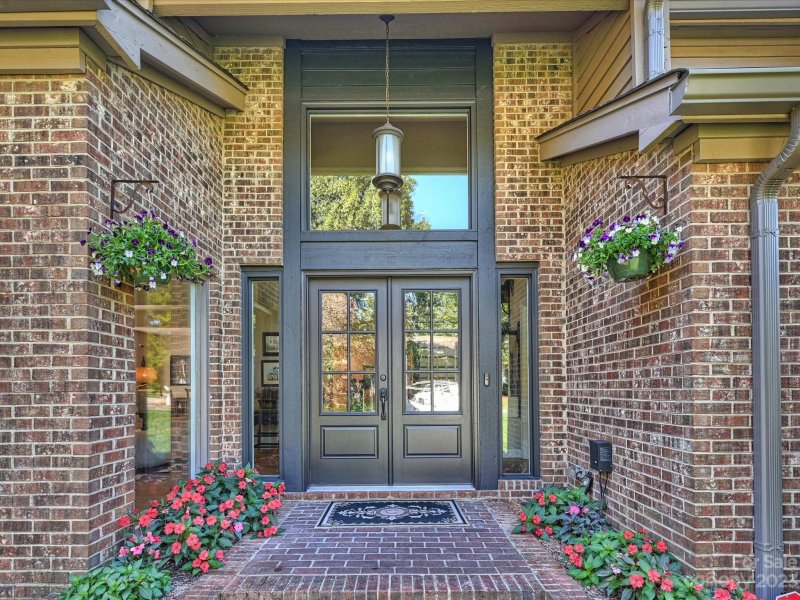 Property image 2 at 1139 Laurel Park Lane, Charlotte, NC 28270