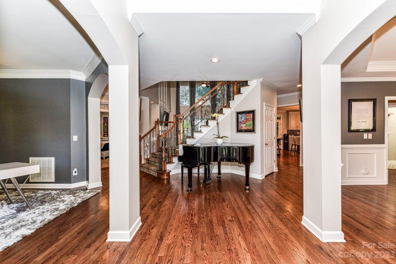 Property image 5 at 2412 Thomashire Court, Charlotte, NC 28262