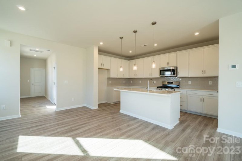 Property image 3 at 2039 Howell Creek Way, Charlotte, NC 28215