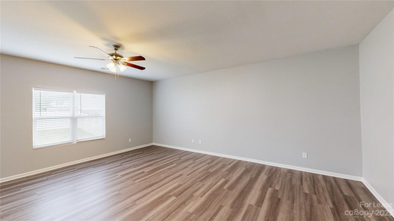 Property image 4 at 2512 Meadow Crossing Drive, Dallas, NC 28034