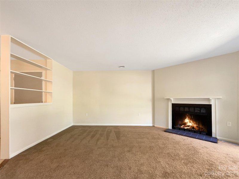 Property image 2 at 4811 Spring Lake Drive, Charlotte, NC 28212