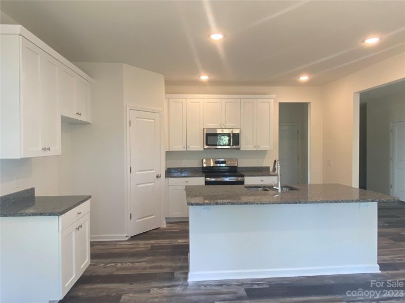 Property image 2 at 158 Greenwich Drive, Statesville, NC 28677