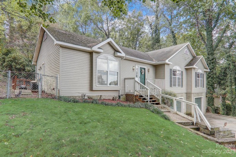 Property image 2 at 93 Poplar Drive, Clyde, NC 28721