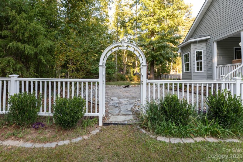 Property image 2 at 1717 Deer Run Road, Catawba, SC 29704