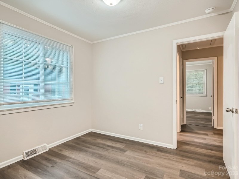 Property image 4 at 3025 Minnesota Road, Charlotte, NC 28208