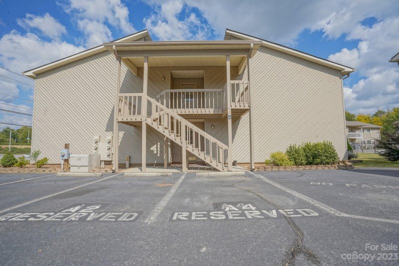 140 Lake Concord Road