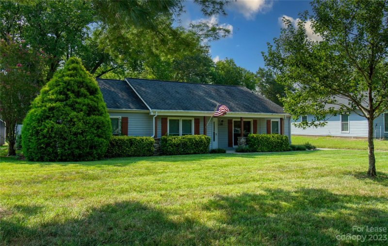 11828 Mirror Lake Drive