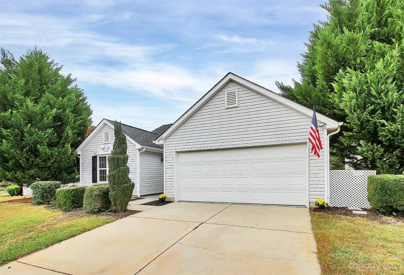 Property image 3 at 16017 Circlegreen Drive, Charlotte, NC 28273
