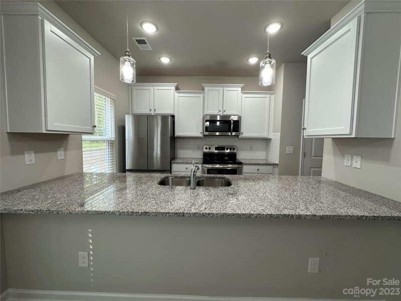 Property image 5 at 8113 Alderton Lane, Charlotte, NC 28215