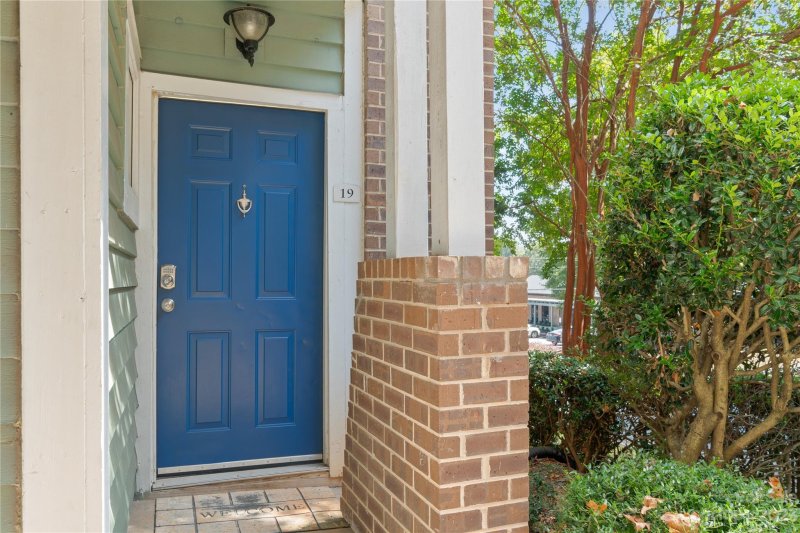 Property image 3 at 2510 Cranbrook Lane, Charlotte, NC 28207