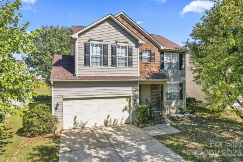 Property image 2 at 1040 Meadowbrook Lane, Concord, NC 28027