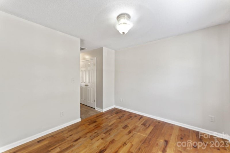 Property image 4 at 1040 Meadowbrook Lane, Concord, NC 28027