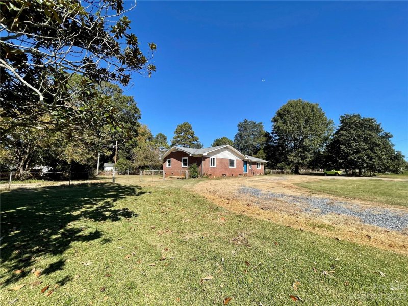 Property image 2 at 736 S Cherry Road, Rock Hill, SC 29732