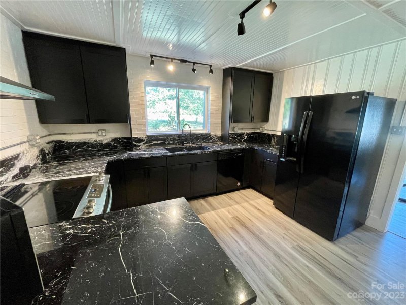 Property image 5 at 736 S Cherry Road, Rock Hill, SC 29732