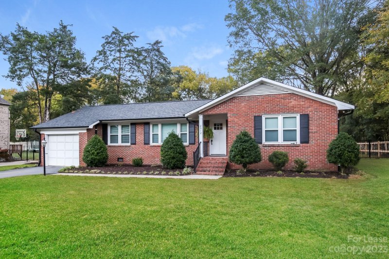 Property image 2 at 2512 Springs Drive, Charlotte, NC 28226