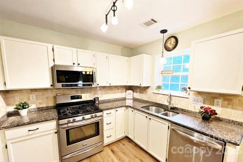 Property image 5 at 7830 Leisure Lane, Huntersville, NC 28078