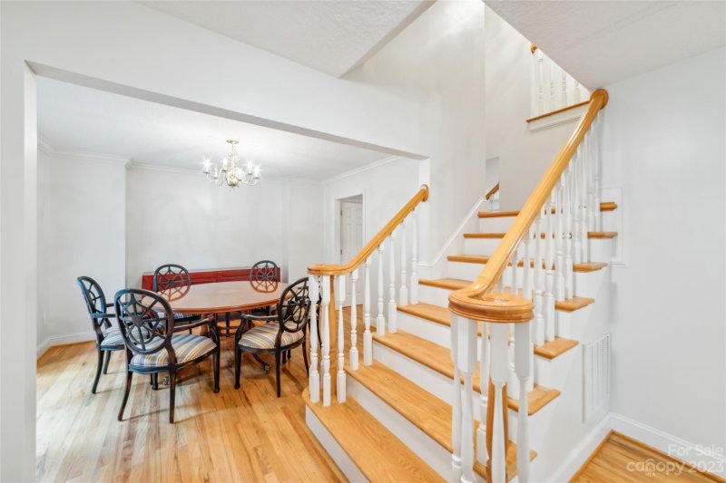 Property image 4 at 26 Weston Heights Drive, Asheville, NC 28803