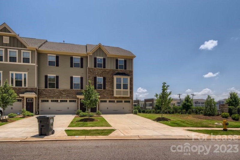 Property image 3 at 110 Lanyard Drive, Mooresville, NC 28115