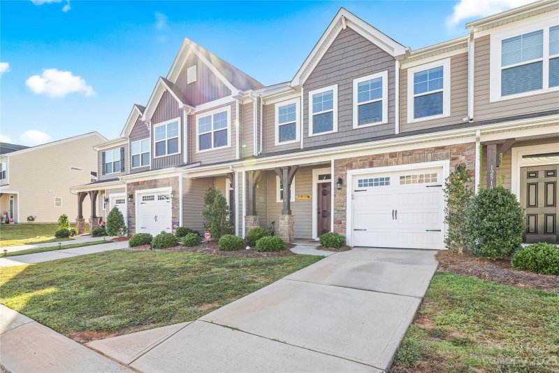 Property image 3 at 12514 Savannah Cottage Drive, Charlotte, NC 28273