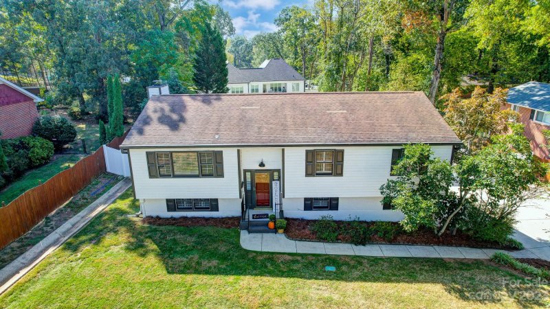 Property image 3 at 222 Dogwood Drive, Mount Holly, NC 28120