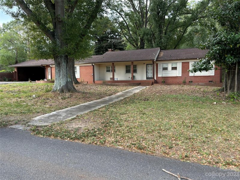 Property image 2 at 908 13th Street, Conover, NC 28613