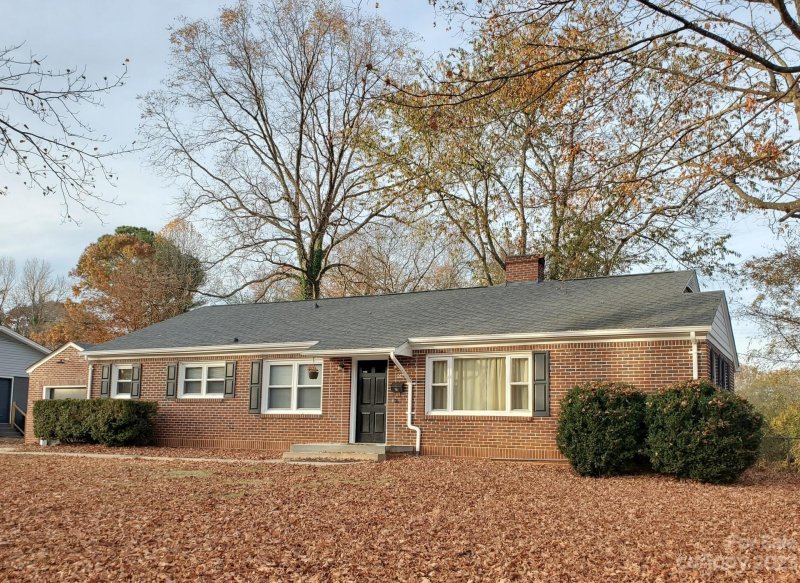 Property image 3 at 106 31st Avenue, Hickory, NC 28601