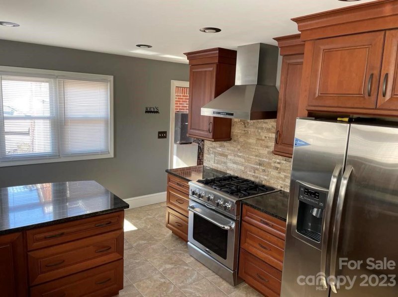 Property image 4 at 106 31st Avenue, Hickory, NC 28601