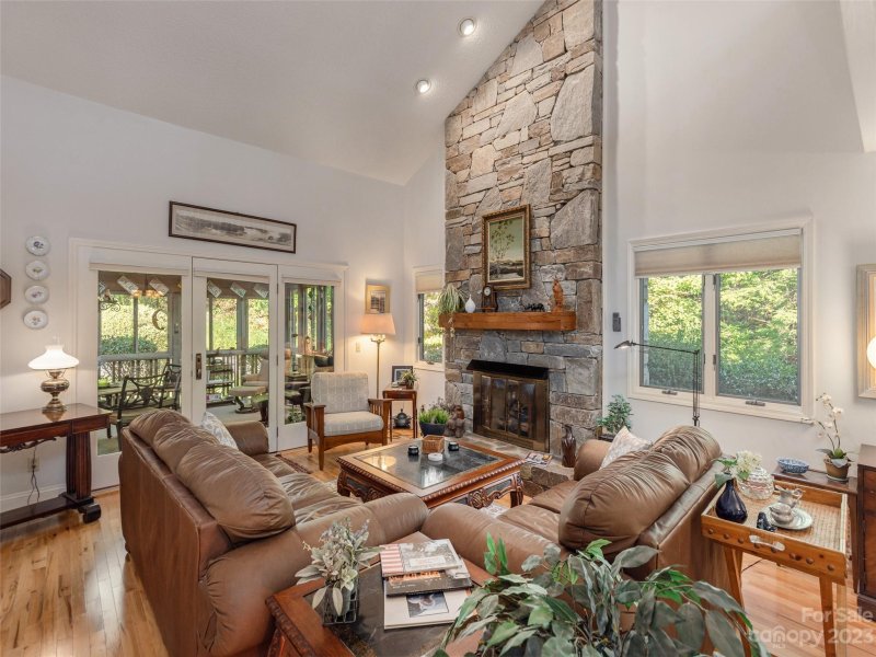 Property image 4 at 1206 Red Oak Drive, Hendersonville, NC 28791