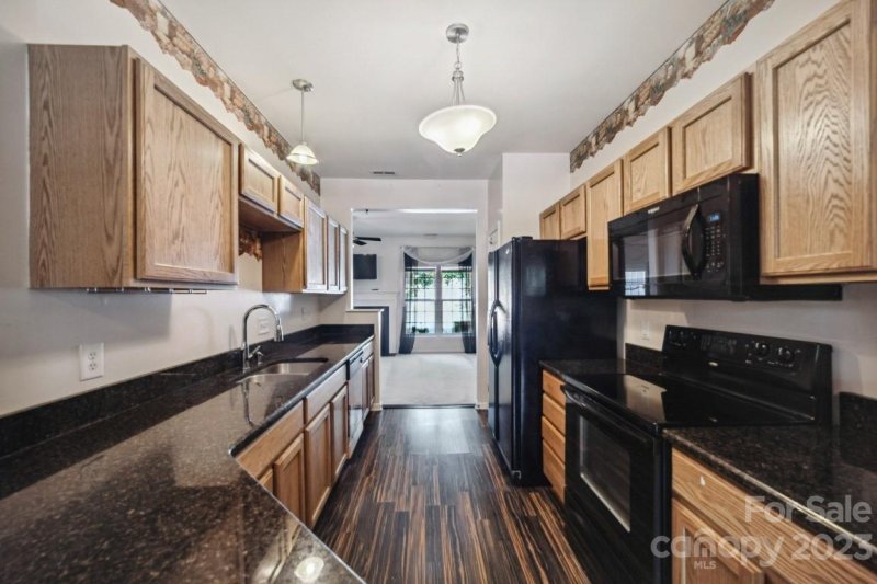 Property image 5 at 7023 Flying Scotsman Drive, Charlotte, NC 28213
