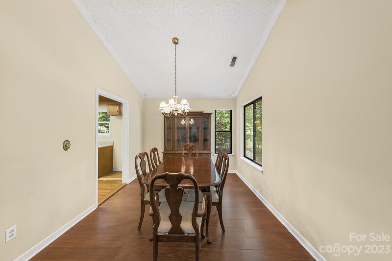 Property image 4 at 8219 Rittenhouse Circle, Charlotte, NC 28270