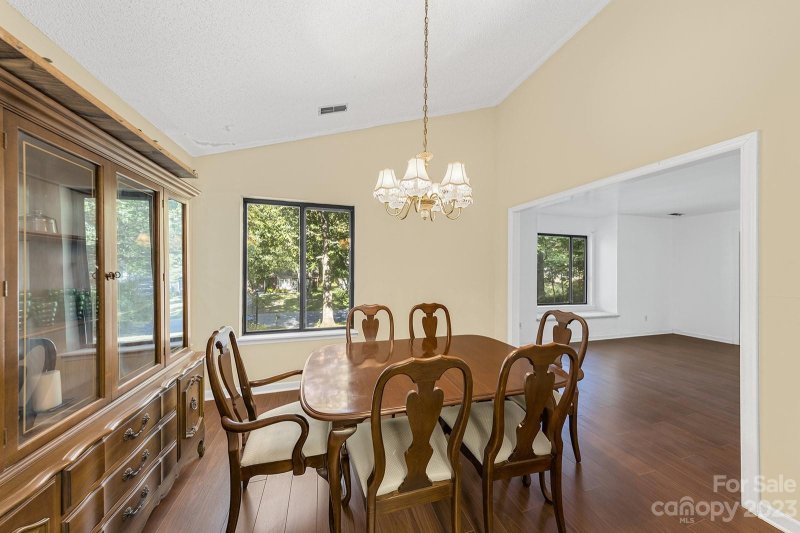 Property image 5 at 8219 Rittenhouse Circle, Charlotte, NC 28270