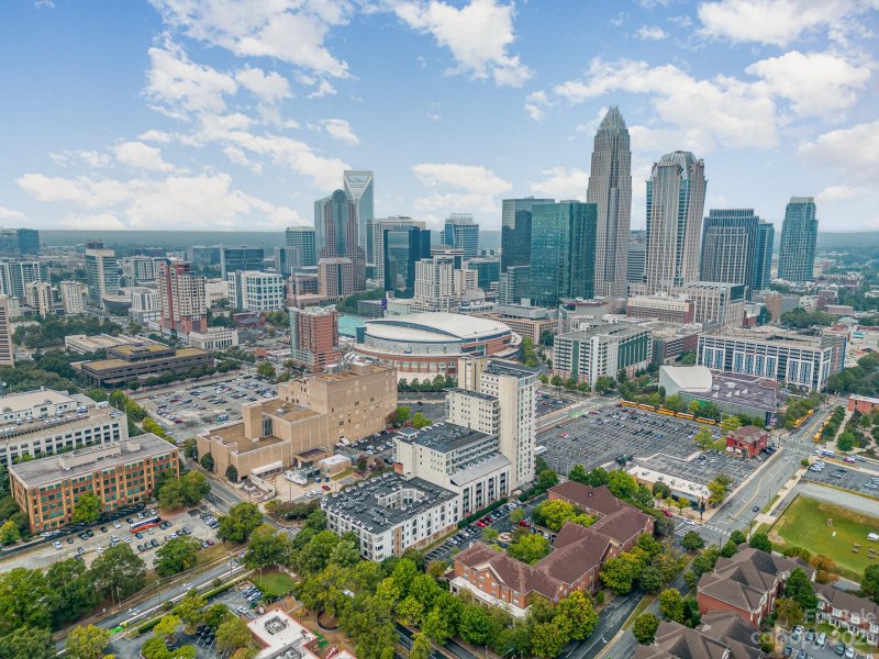 Property image 5 at 505 E 6th Street, Charlotte, NC 28202