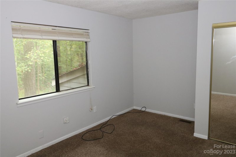 Property image 4 at 11325 Wt Harris Boulevard, Charlotte, NC 28212