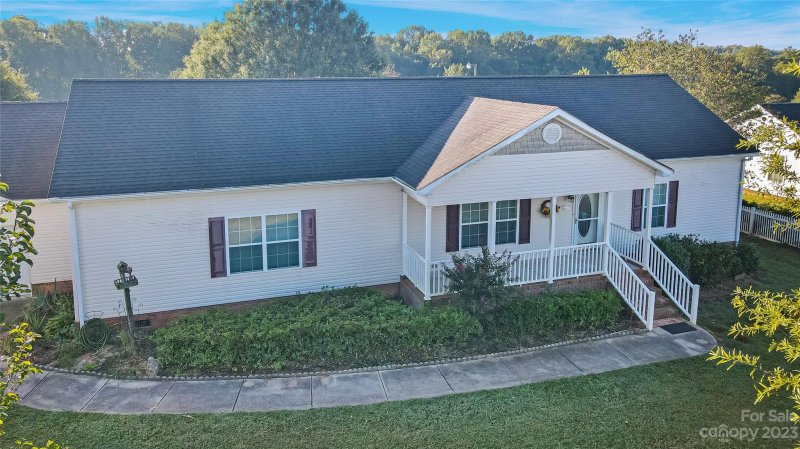 Property image 2 at 1493 Malden Court, Crouse, NC 28033