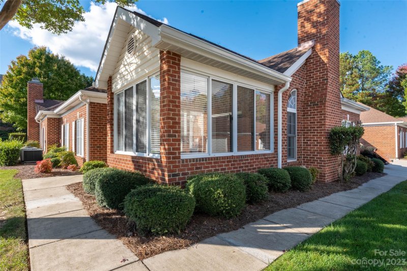 Property image 2 at 8238 Windsor Ridge Drive, Charlotte, NC 28277